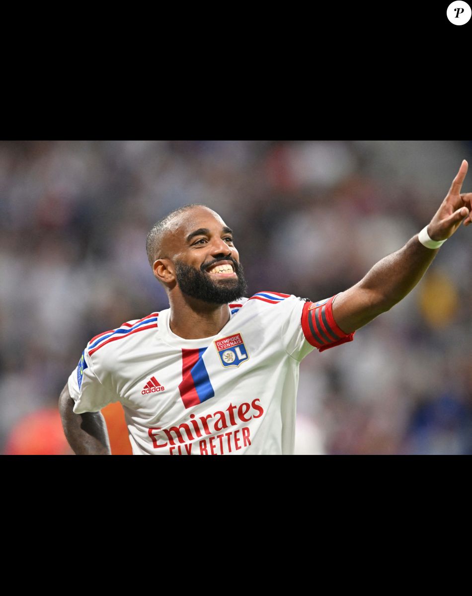 Joie de Alexandre Lacazette (lyon) lors du match de championnat de Ligue 1 Uber Eats opposant l'Olympique Lyonnais (OL) au SCO Angers au stade Groupama à Decines-Charpieu, France, le 4 septembre 2022. Lyon a gagné 5-0. © Frédéric Chambert/Panoramic/Bestimage