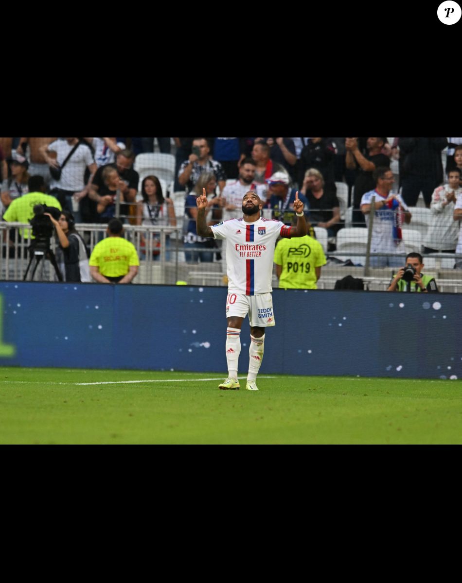 Joie de Alexandre Lacazette (lyon) lors du match de championnat de Ligue 1 Uber Eats opposant l'Olympique Lyonnais (OL) au SCO Angers au stade Groupama à Decines-Charpieu, France, le 4 septembre 2022. Lyon a gagné 5-0. © Frédéric Chambert/Panoramic/Bestimage