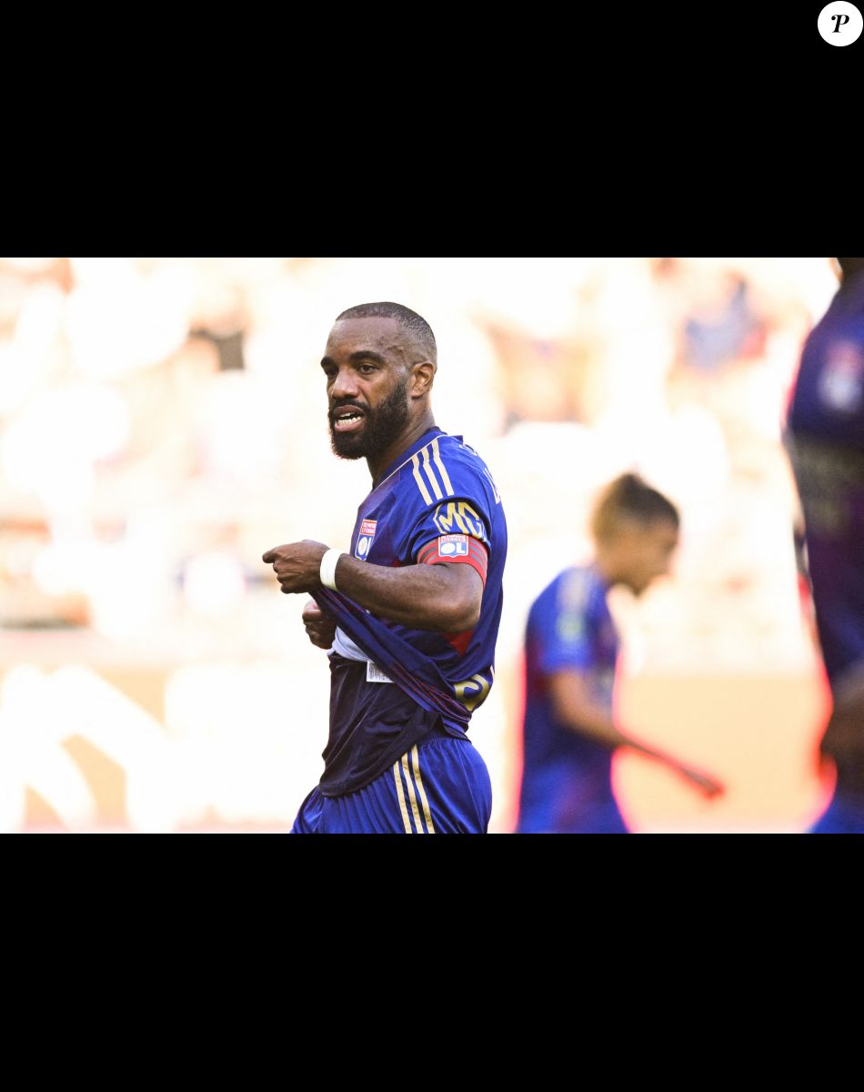 deception de Alexandre Lacazette (OL) - Match de football en ligue 1 Uber Eats entre Reims et Lyon (1-1) à Reims le 28 aout 2022.