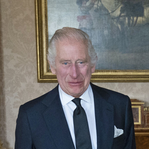 Le roi Charles III d'Angleterre reçoit la Première ministre Liz Truss dans la salle 1844 du palais de Buckingham à Londres, Royaume Uni, le 18 septembre 2022.  King Charles III receives Prime Minister Liz Truss in the 1844 Room at Buckingham Palace in London. Picture date: Sunday September 18, 2022. 