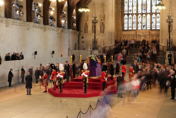 Veillée des petits-enfants de la reine Elizabeth II au Westminster Hall à Londres, Royaume Uni, le 17 septembre 2022. 