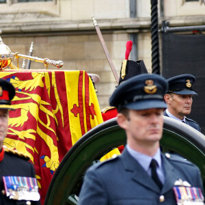 Procession du cercueil de la reine Elizabeth II d'Angleterre de Wesminster Hall où il était exposé au public, jusqu'à l'Abbaye de Westminster. Londres, le 19 septembre 2022.