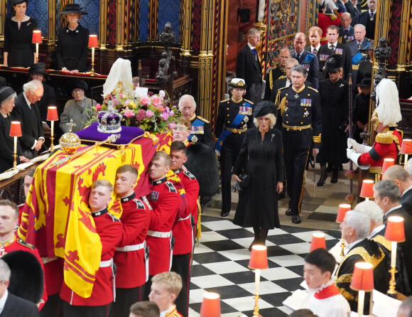 Le roi Charles III, la princesse Anne, Camilla, reine consort - Service funéraire à l'Abbaye de Westminster pour les funérailles d'Etat de la reine Elizabeth II d'Angleterre. Londres, le 19 septembre 2022. © Dominic Lipinski / PA via Bestimage