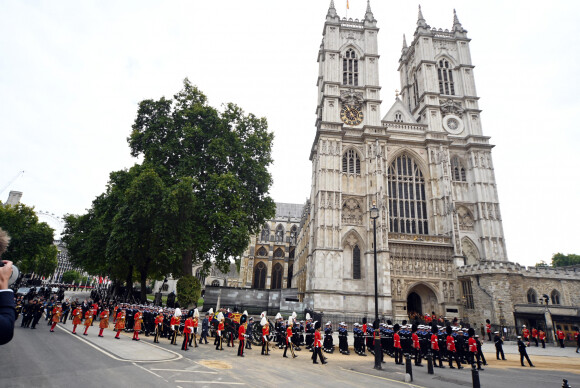 Procession du cercueil de la reine Elizabeth II d'Angleterre de Wesminster Hall où il était exposé au public, jusqu'à l'Abbaye de Westminster. Londres, le 19 septembre 2022.