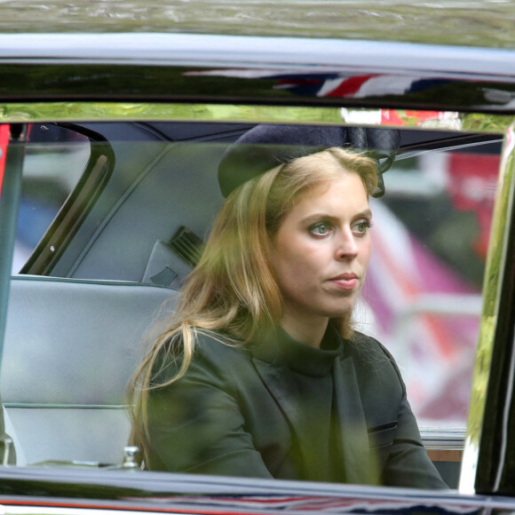 La princesse Eugenie d'York et la princesse Beatrice d'York - Sorties du service funéraire à l'Abbaye de Westminster pour les funérailles d'Etat de la reine Elizabeth II d'Angleterre, à Londres, Royaume Uni, le 19 septembnre 2022. 