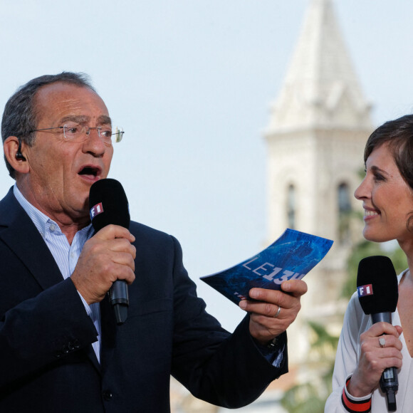 Jean-Pierre Pernaut est venu remettre au maire de Sanary le titre de plus beau marché de France en direct lors du JT de TF1 le 9 mai 2018. Il était accompagné de Dominique Lagrou-Sempère © Dominique Leriche / Nice / Matin / Bestimage