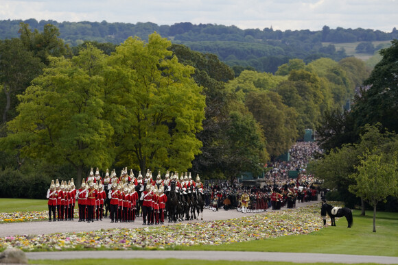 Funérailles d'Etat de la reine Elizabeth II d'Angleterre - Arrivée du corbillard royal au château de Windso, le 19 septembre 2022.