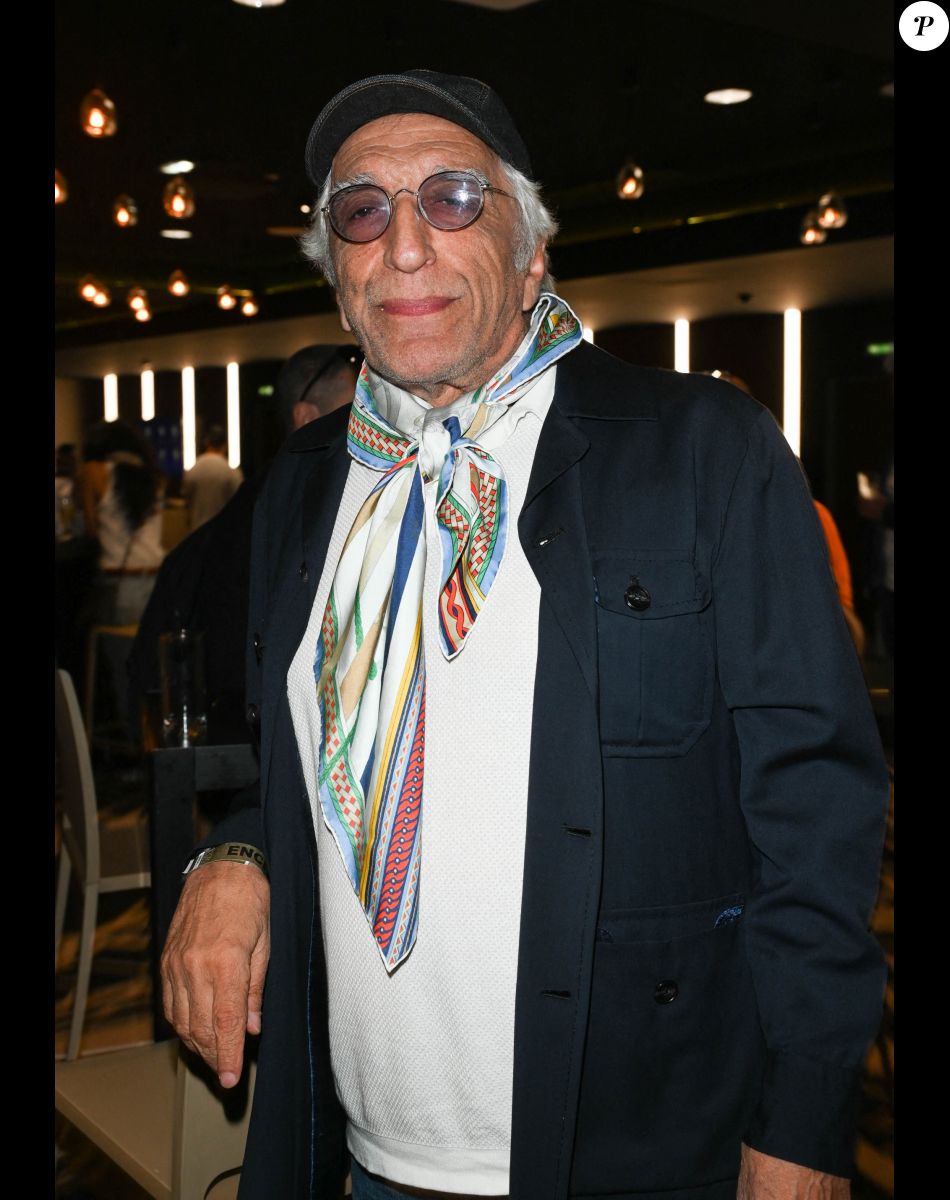 Gérard Darmon - Les célébrités assistent au combat de boxe opposant le français Tony Yoka au congolais Martin Bakula à l'AccorHotels Arena à Paris, France, le 14 mai 2022. © Coadic Guirec/Bestimage