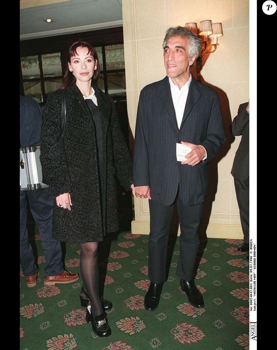 Gérard Darmon et Mathilda May lors du défilé Christian Lacroix en 1996