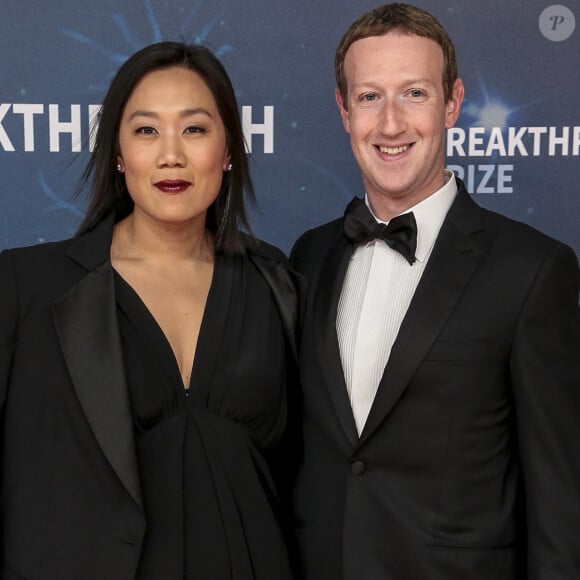 Mark Zuckerberg et sa femme Priscilla Chan - People à la cérémonie "2020 Breakthrough Prize" au Ames Research Center à Mountain View, le 3 novembre 2019. 