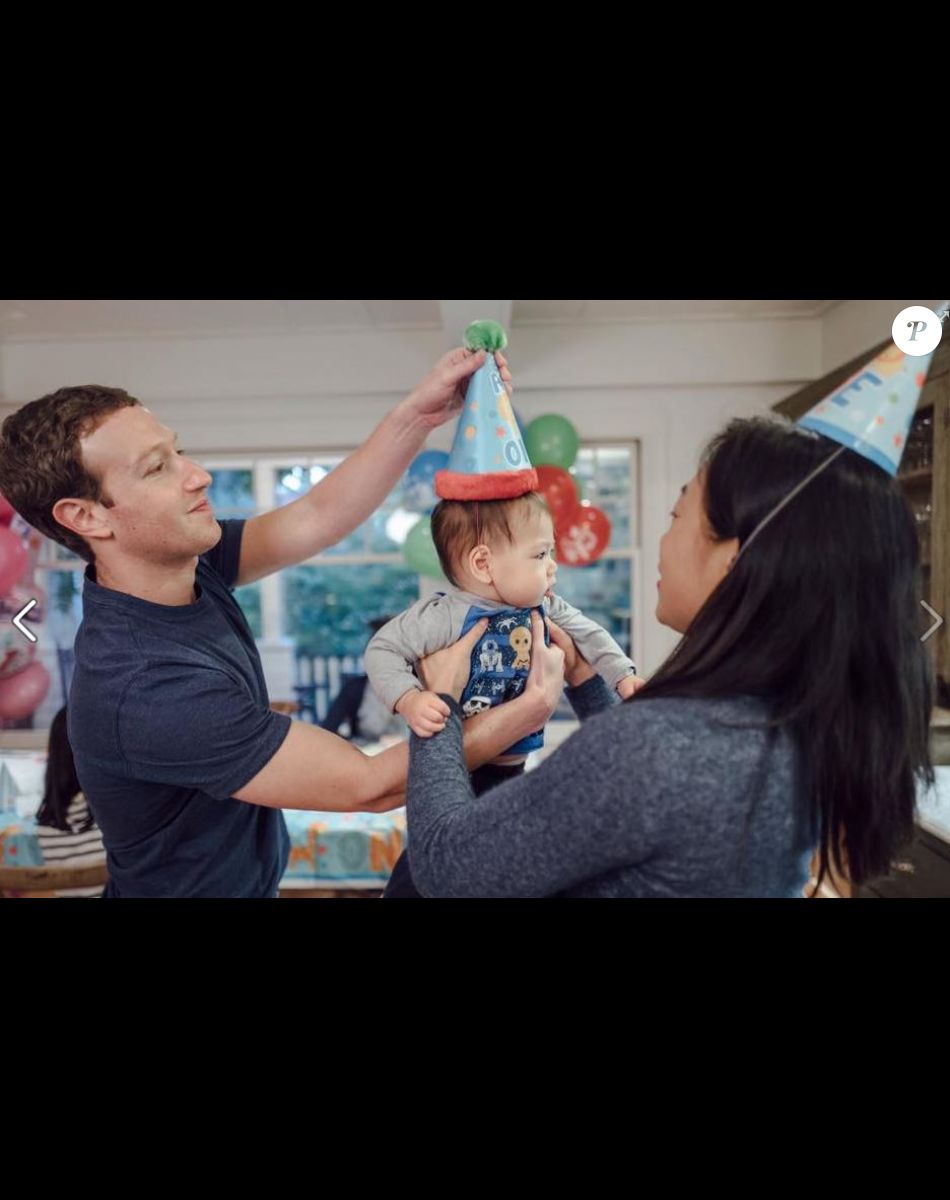 Mark Zuckerberg et sa femme Priscilla Chan célèbrent le premier anniversaire de leur fille Maxima. Photo postée sur Facebook en décembre 2016.