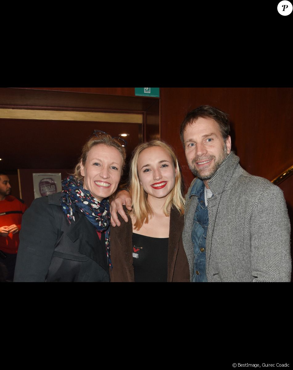 Alexandra Lamy, Chloé Jouannet et son père Thomas Jouannet - Représentation de la pièce "Les Monologues du Vagin" au théâtre le Comédia à Paris. © Guirec Coadic/Bestimage