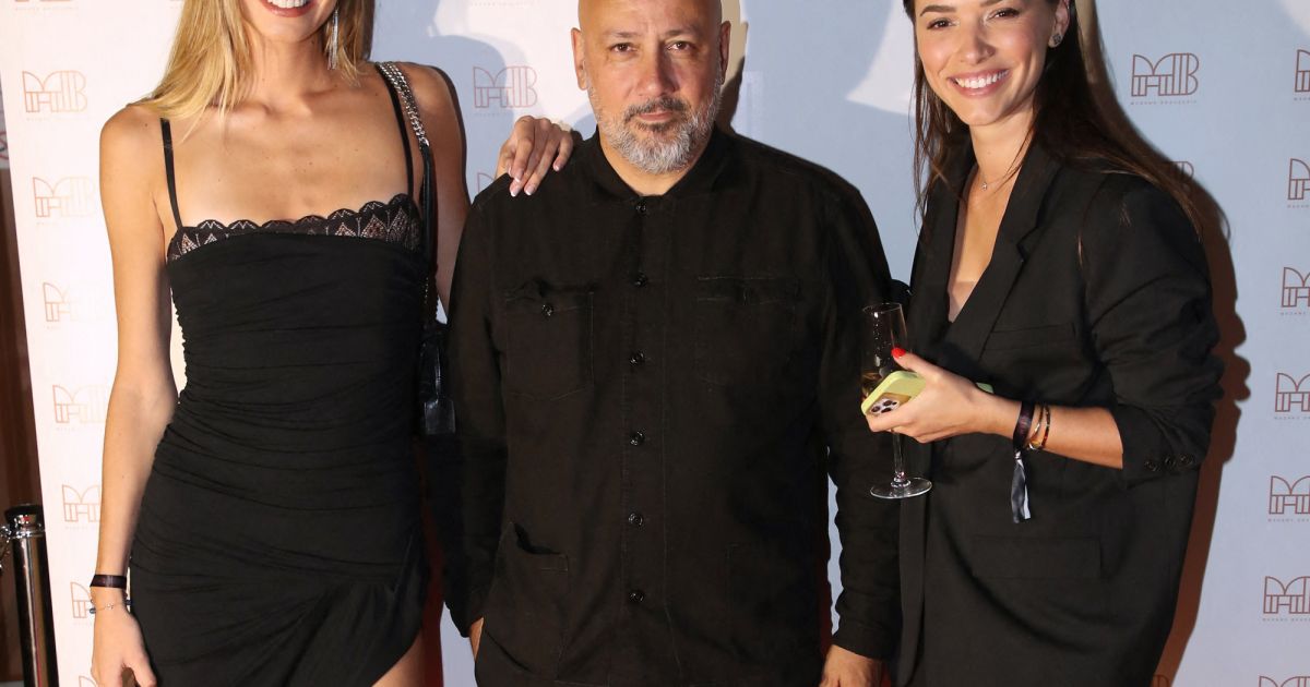 Frédéric Anton (Chef du restaurant Jules Vernes) entouré de deux