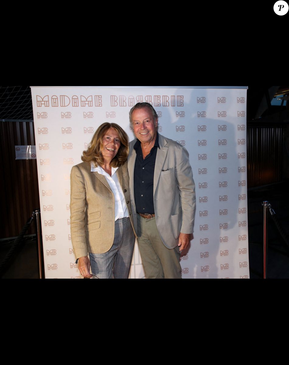 Michel Leeb et sa femme Béatrice - Inauguration de la Brasserie " Madame Brasserie " au 1er étage de La Tour Eiffel à Paris. Le 22 Septembre 2022. © Bertrand Rindoff Petroff-Giancarlo Gorassini / Bestimage