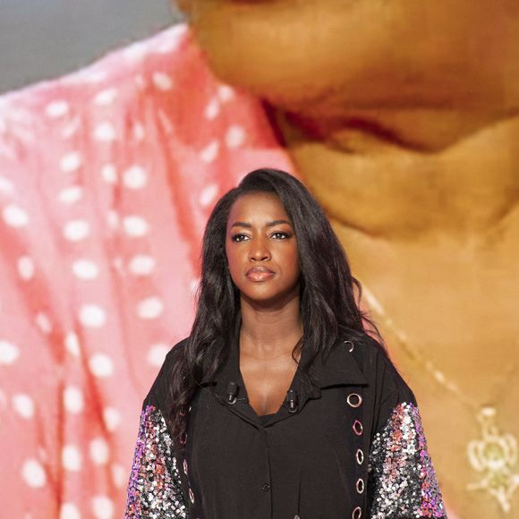 Info - Hapsatou Sy quitte C8 - Exclusif - Hapsatou Sy - Première émission "TPMP Elles refont la télé", une version féminine de "Touche pas à mon poste !" sur C8 présentée par H. Sy à Paris. C. Hanouna a donné carte blanche à H. Sy pour cette émission mensuelle. © Jack Tribeca/Bestimage