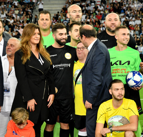 Marlène Schiappa, la secrétaire d'État auprès de la Première ministre, chargée de l'économie sociale et solidaire et de la Vie associative, Kendji Girac, Anthony Borré, le 1er adjoint de la ville de Nice, et les Légendes - Match des Légendes, la rencontre qui mêle le football et le rugby au profit de l'association de P. Olmeta (ancien gardien de but et co-fondateur de l'association), "Un sourire, un espoir pour la vie" s'est déroulé à Nice à l'Allianz Riviera, le 26 septembre 2022. L'association de P. Olmetta est engagée en faveur des enfants atteints de cancer ou de maladie orpheline. © Bruno Bebert/Bestimage