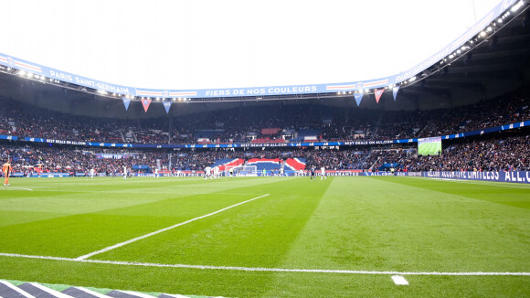 Caviar, FIFA et chef privé : les demandes totalement folles des footballeurs pour des soirées au prix exorbitant !