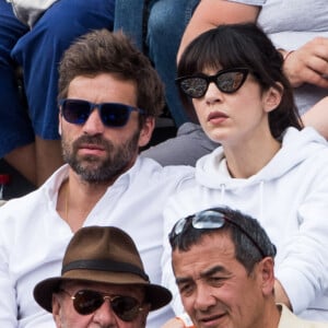 Arnaud Clément et sa compagne Nolwenn Leroy dans les tribunes lors de la finale messieurs des internationaux de France de tennis de Roland Garros 2019 à Paris le 9 juin 2019. © Jacovides-Moreau/Bestimage