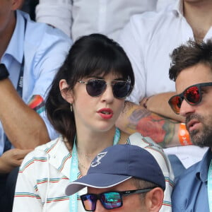 Nolwenn Leroy et son compagnon Arnaud Clément dans les tribunes des Internationaux de France de Tennis de Roland Garros à Paris, le 10 juin 2018. © Dominique Jacovides - Cyril Moreau/Bestimage