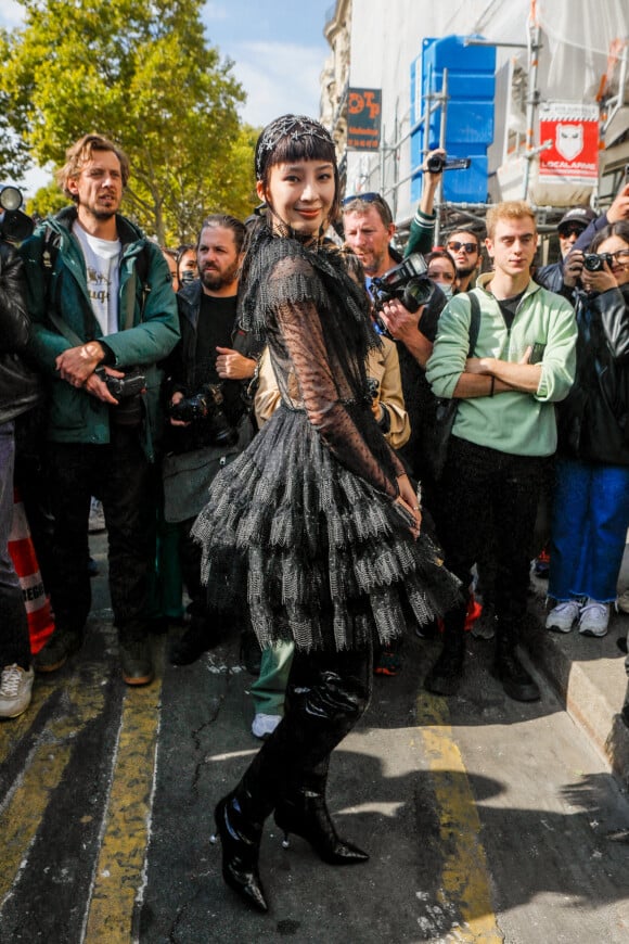Arrivées au défilé Giambattista Valli, collection femme prêt-à-porter printemps-été, lors de la Fashion Week de Paris, le 30 septembre 2022.