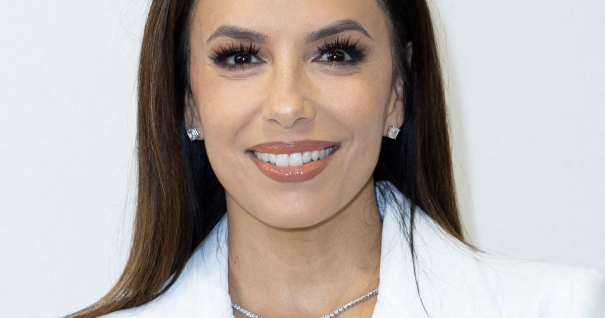 Eva Longoria au photocall du défilé Elie Saab Collection Femme Prêt-à