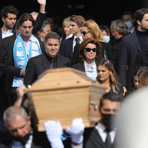 Laurent Tapie , Dominique Tapie, Sophie Tapie - Sorties des obsèques de Bernard Tapie en la Cathédrale La Major à Marseille le 8 octobre 2021. © Jacovides / Santini / Bestimage