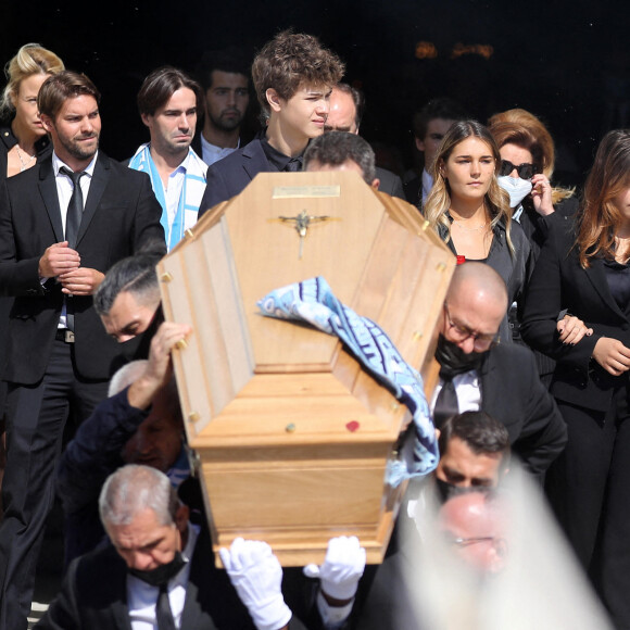 Rodolphe Tapie, Louis Tapie, Sophie Tapie - Sorties des obsèques de Bernard Tapie en la Cathédrale La Major à Marseille le 8 octobre 2021. © Jacovides / Santini / Bestimage 