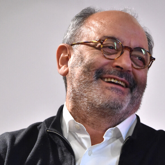 Louis Chedid participe à la présentation de l'album de reprises "Brassens sur Parole(s)" à la Fnac Bercy-Village, le 3 novembre 2016. © Lionel Urman/Bestimage No Web No Blog - Belgique et Suisse