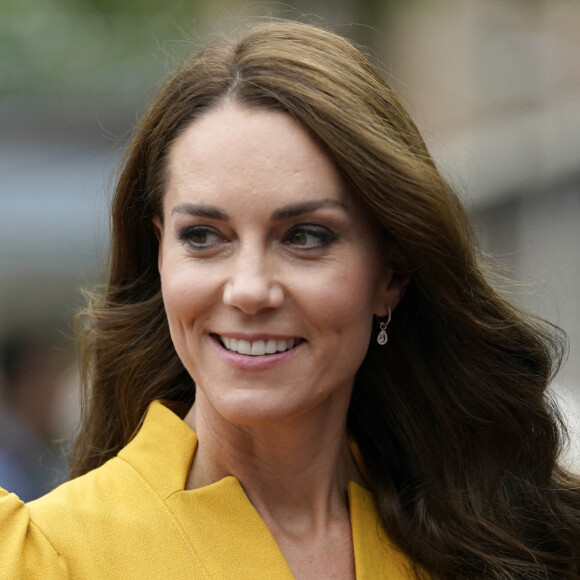 Catherine (Kate) Middleton, princesse de Galles, visite la maternité du Royal Surrey County Hospital à Guildford. Sa venue a pour objectif d'en savoir plus sur le soutien holistique qu'il offre aux femmes enceintes et aux nouvelles mères pour s'assurer qu'elles reçoivent les meilleurs soins possibles tout au long et au-delà de leur grossesse. 