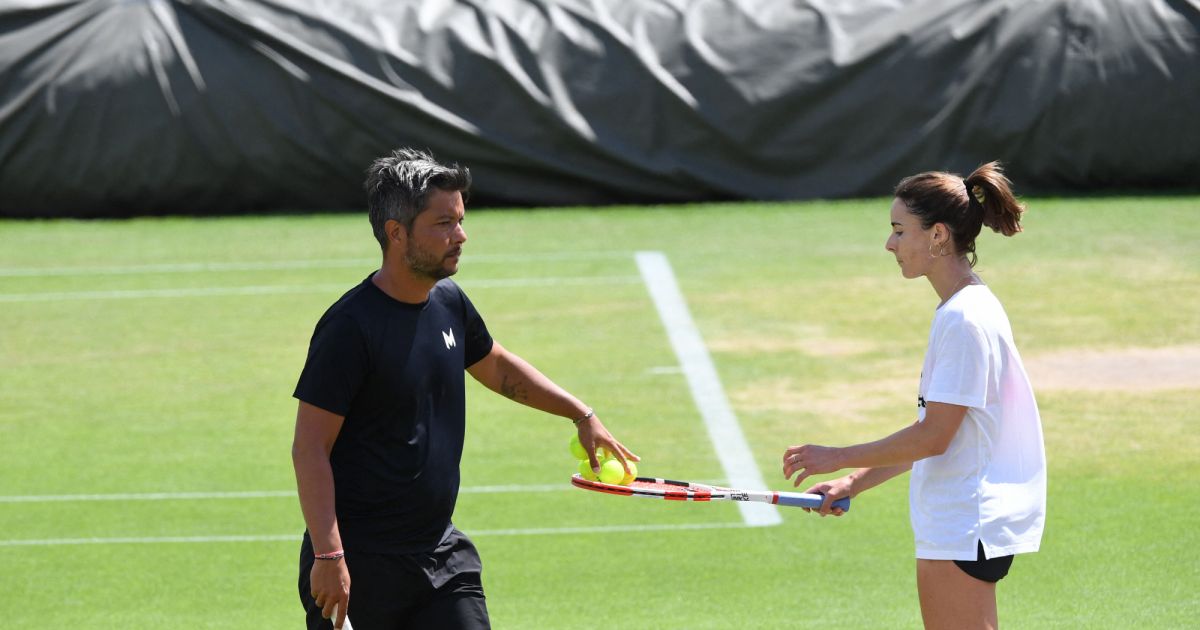 Alizé Cornet et son coach Nicolas Beuque lors d'un entrainement au tournoi  de Wimbledon au tournoi de Wimbledon au All England Lawn Tennis and Croquet  Club à Lo - Purepeople