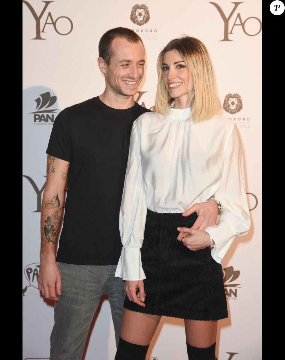 Hugo Clément et sa compagne Alexandra Rosenfeld (Miss France 2006) - Avant-première du film "Yao" au cinéma Le Grand Rex à Paris. © Coadic Guirec/Bestimage