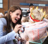 Le prince William, prince de Galles, et Catherine (Kate) Middleton, princesse de Galles, visitent l'organisation caritative pour la jeunesse "Carrick Connect" pour la jeunesse à Carrickfergus (Irlande du Nord). 