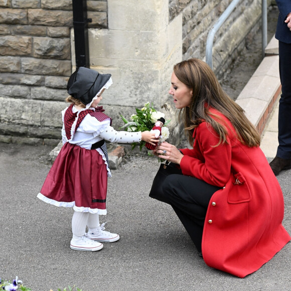 Le prince William, prince de Galles, et Catherine (Kate) Middleton, princesse de Galles, lors de leur visite à l'église St Thomas à Swansea, Royaume Uni, le 27 septembre 2022.