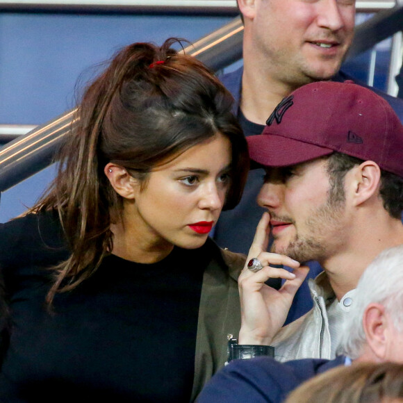 Louis Sarkozy et sa compagne Natali Husic dans les tribunes lors du match de Ligue 1, Paris Saint-Germain (PSG) vs Toulouse FC (TFC) au Parc des Princes à Paris, le 20 août 2017.