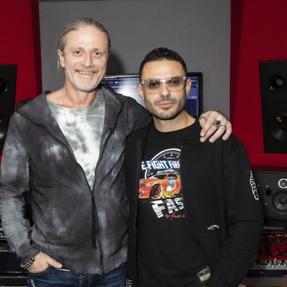 Exclusif - Emmanuel Petit, Grégory Bakian - Séance studio pour le nouvel album de G. Bakian, en présence de son producteur l'ancien footballeur E. Petit à Paris le 15 Novembre 2021 - © Jack Tribeca / Bestimage