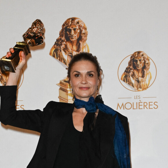 Barbara Schulz au photocall de la 33e cérémonie des Molières aux Folies Bergère à Paris le 30 mai 2022. © Coadic Guirec / Bestimage