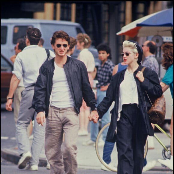 Madonna et Sean Penn main dans la main en 1986