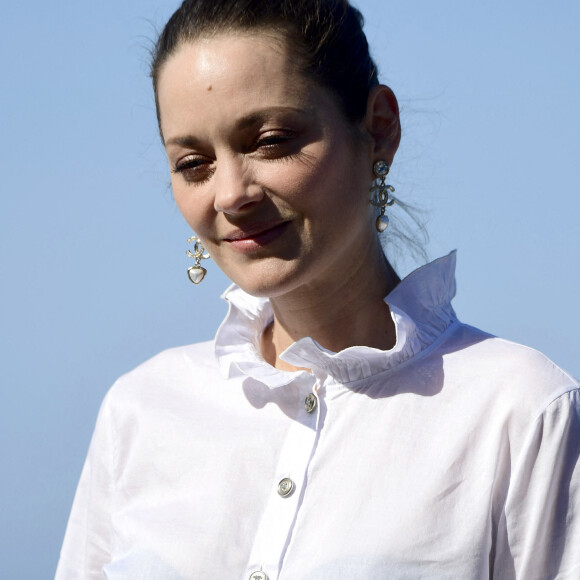 Marion Cotillard au photocall du film "Bigger than Us and Donostia Award" lors du 69ème Festival international du film de San Sebastian (Saint Sébastien), Espagne, le 17 septembre 2021. 
