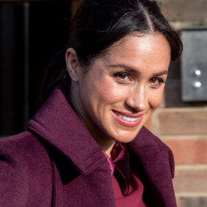 La duchesse de Sussex, Meghan Markle, enceinte, rend visite à la Hubb Community Kitchen à Londres le 21 novembre 2018. 