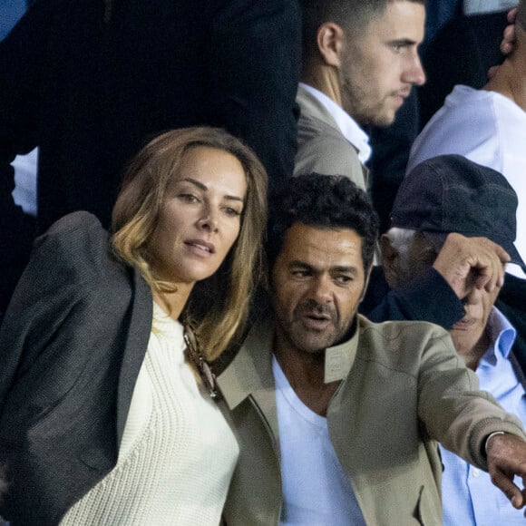 Mélissa Theuriau et son mari Jamel Debbouze assistent au match aller de la Ligue des Champions entre le Paris Saint-Germain et la Juventus (2-1) au Parc des Princes à Paris le 6 septembre 2022.