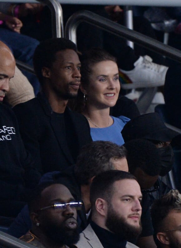 Gaël Monfils et sa femme Elina Svitolin - People en tribunes du match de football en ligue 1 Uber Eats : Le PSG (Paris Saint-Germain) remporte la victoire 2-1 contre Lyon au Parc des Princes à Paris.
