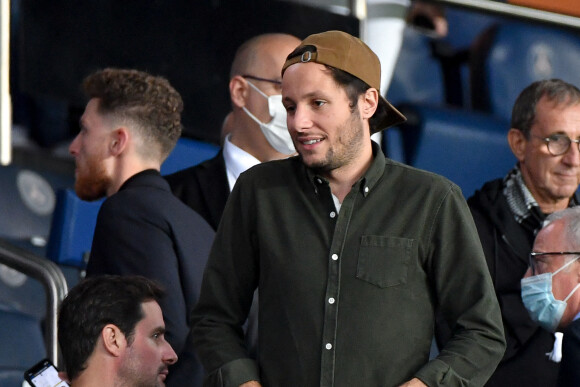 Vianney en tribunes du match de football en ligue 1 Uber Eats : Le PSG (Paris Saint-Germain) remporte la victoire 2-1 contre Lyon au Parc des Princes à Paris le 19 septembre 2021. @ Lionel Urman/Panoramic/Bestimage