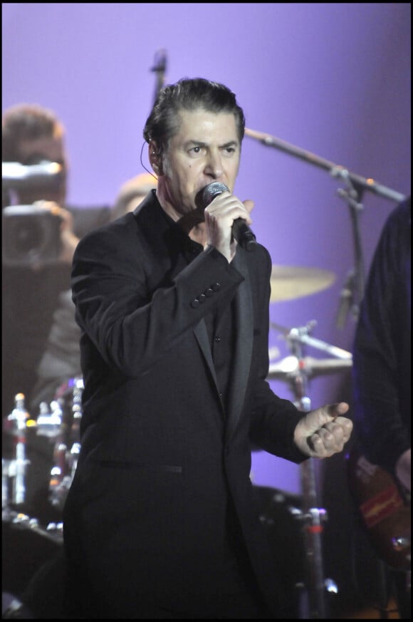 Etienne Daho - Victoire de la musique de l'album pop-rock 2008 au Zénith de Paris.