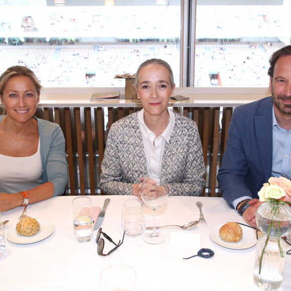 Anne-Sophie Lapix, Delphine Ernotte (Présidente de France Télévisions) et François Busnel au déjeuner de France Télévision (jour 12) lors des Internationaux de France de Tennis de Roland Garros 2022 à Paris, France, le 2 Juin 2022. © Bertrand Rindoff/Bestimage 