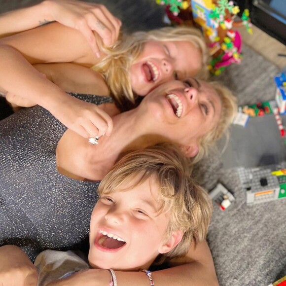 Elodie Gossuin en famille sur Instagram. Le 30 avril 2022.