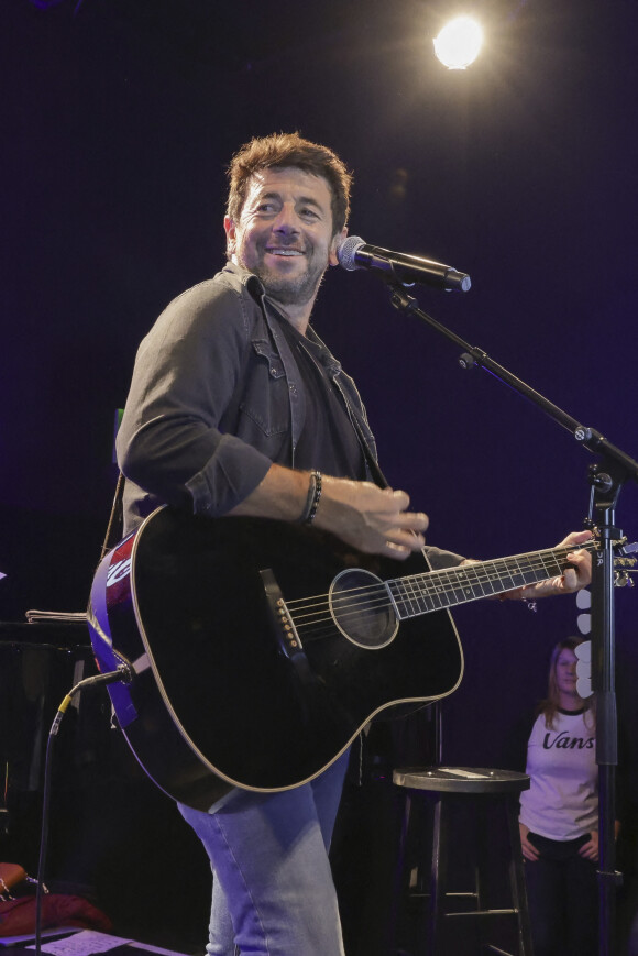 Patrick Bruel - P.Bruel en showcase privé à l'occasion du 3ème anniversaire de la chaîne Olympia TV dans la Salle de billard de l'Olympia à Paris. Le 27 octobre 2022 © Jack Tribeca / Bestimage.