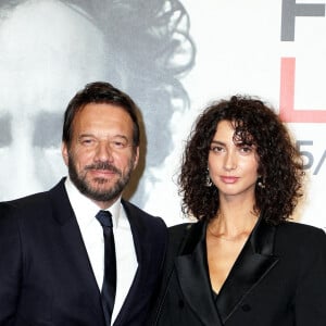 Samuel Le Bihan et sa compagne Stefania Cristian - Cérémonie d'ouverture de la 14e édition du Festival Lumière 2022 à la Halle Tony Garnier à Lyon le 15 octobre 2022. © Domnique Jacovides / Bestimage