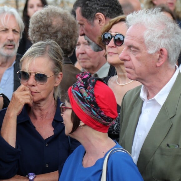 Dorothée, Jacky Jakubowicz, Ariane Carletti - Obsèques de François Corbier (Alain Roux de son vrai nom) au cimetière de Serez dans l'Eure le 5 juillet 2018.