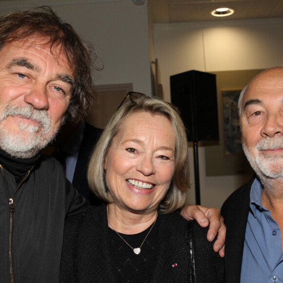 Olivier Marchal, Martine Monteil, Gérard Jugnot - Le préfet de police de Paris remet le prix du Quai des Orfèvres 2020 au 36 rue Bastion, nouveau siège de la police parisienne le 5 novembre 2019. © Didier Sabardin / Bestimage