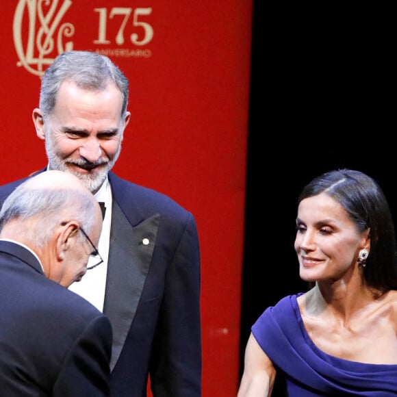 Le roi Felipe VI et la reine Letizia d'Espagne lors du 175ème anniversaire du club "Circulo del Liceo (Cercle del Liceu)" à Barcelone. Le 4 novembre 2022 